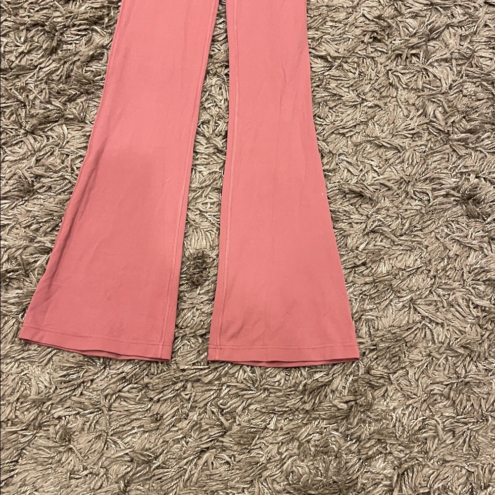 Lululemon Groove Pant Flare Super High-Rise *Nulu
Spiced Chai Size 2 - Picture 4 of 10